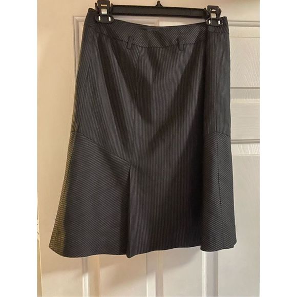 Ann Taylor Loft 🐾 Pinstripe pencil skirt Size 8 - Picture 4 of 7